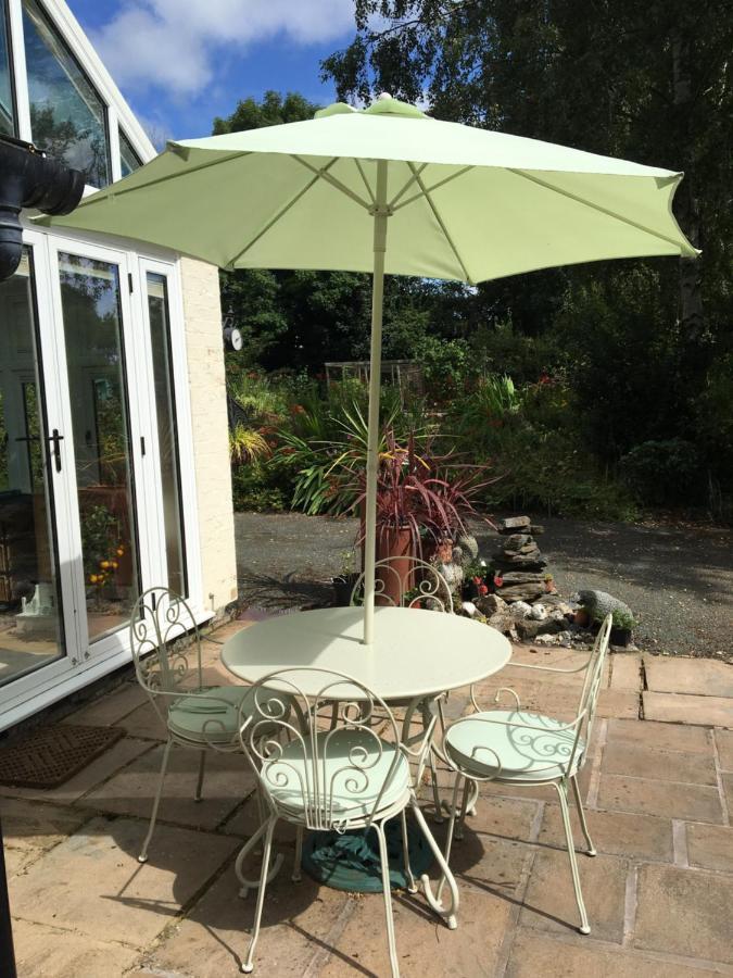 Bed and Breakfast Bron Hafren Montgomery Exterior foto